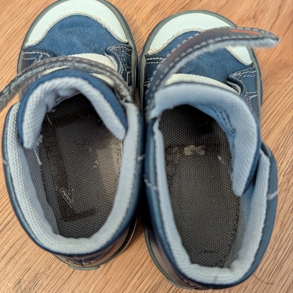 See Kai Run Blue Sneakers - Picture 5 of 8